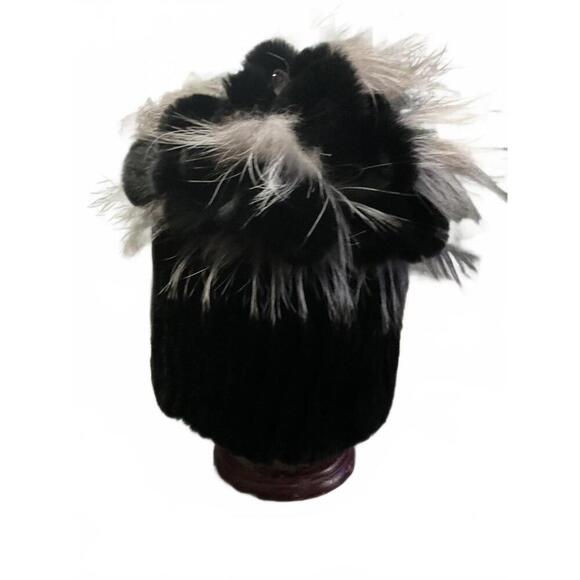 Chinchilla Rex Rabbit Fur Black /White Stretch Women\'s Winter Hat main image 4